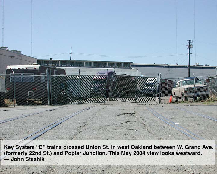 B_curve_w
Old trackage as seen in May 2004 John Stashik Collection
