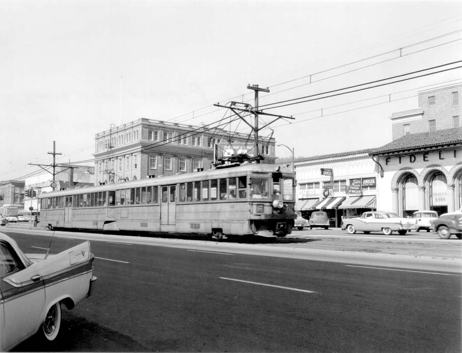Key121_Bancroft_Shattuck
Westbound "F" train on Shattuck Ave. at Bancroft Way in downtown Berkeley. Unit 121; April 15, 1958. John Stashik Collection

