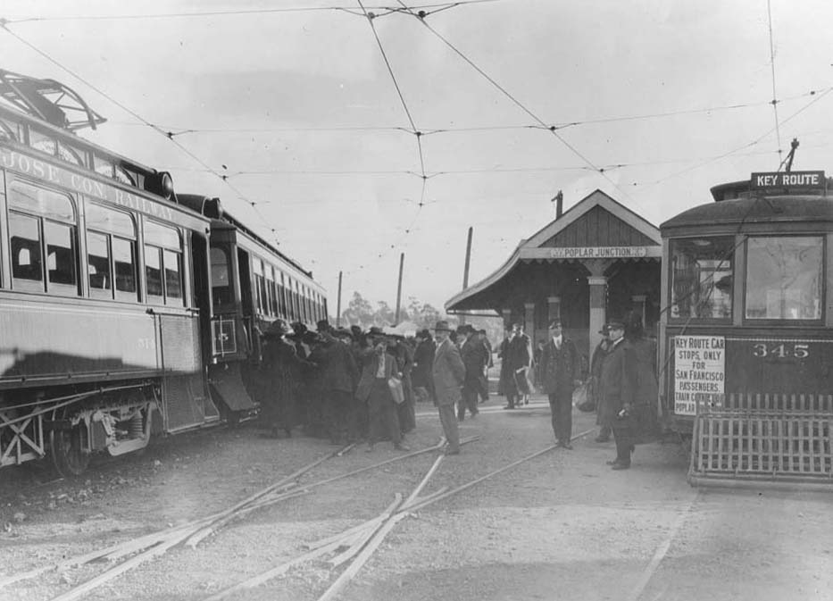 Key_PopJunc
Poplar Junct., Oakland. Key shuttle car from 12th St. meets a 22nd St. line train bound for the pier. John Stashik Collection

