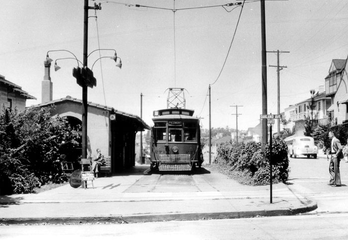 clinespecial
#271 Special car at Oakland Ave end of C line. J.G.Graham Collection Courtesy of the Oakland History Room
