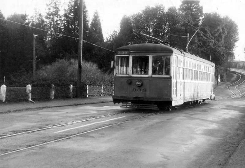 save0011
#938 on 3 line on Berkeley section of single track. Note zig zag track in background. J.G.Graham Collection Courtesy of the Oakland History Room
