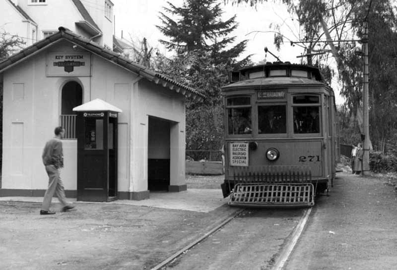 save0013
Special at B line Underhills station. J.G.Graham Collection Courtesy of the Oakland History Room
