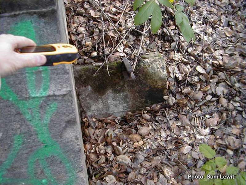 railrebar
In a few places it looked like some of the rail was used as concrete reinforcement. All the rail I found on my hike today was different guages. This one here was very small. I'd say about the same size as the rail used at the Tilden Steam trains!
