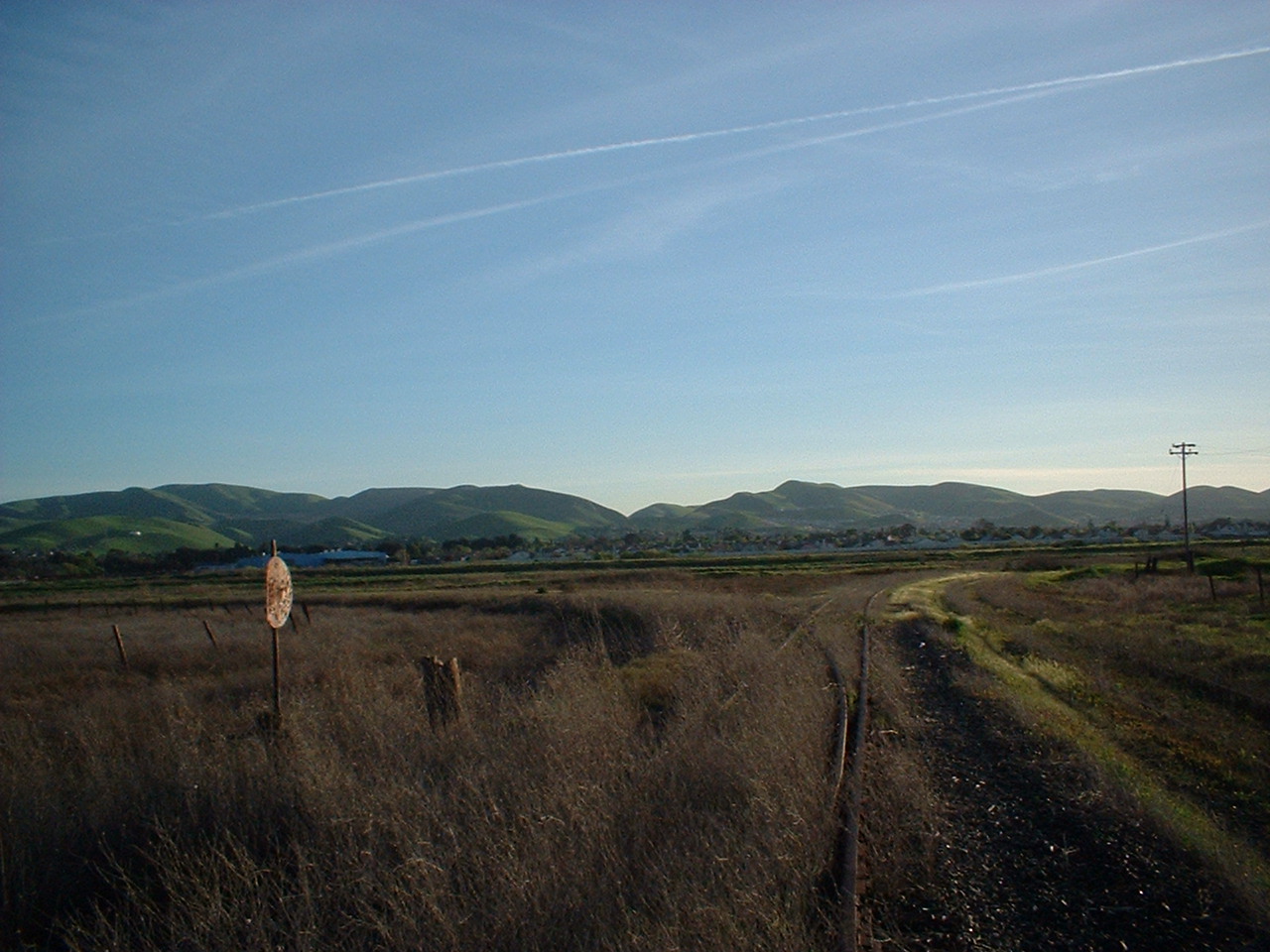 2004_0313_172008AA
West Pittsburg Wye, viewed from near Mallard. The track to the left went to Pittsburg. The track to the right was the mainline to Port Chicago.
