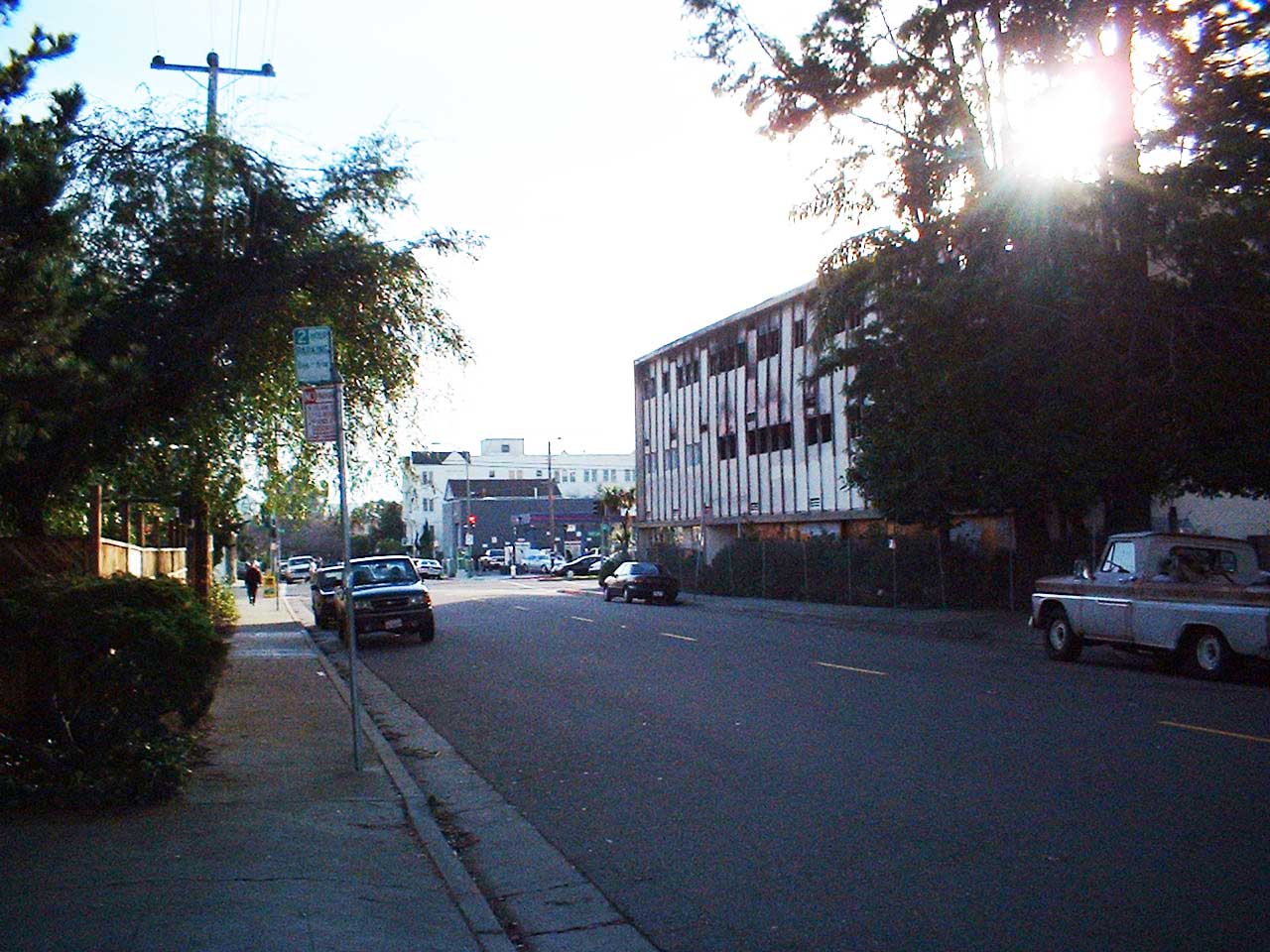 40th_Shafter_Streets_Location_of_Yard_Looking_South
This is how 40th & Shafter looks today. The yard was on the left where the fence is, the tower was where the burned out building is on the right.
