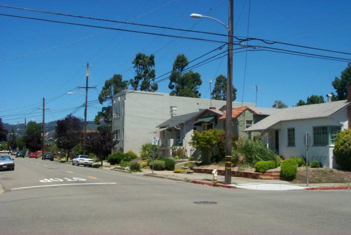 41st_and_Shafter
41st and Shafter today
