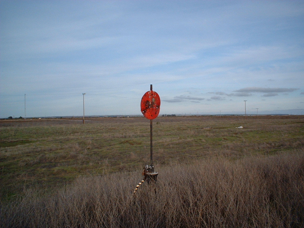 SN_Switchstand_1_for_Mallard_ferry_approach
Original SN switchstand still standing at West Pittsburg. This switch leads to the side storage track.
