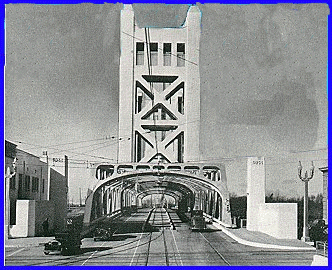 Sacramento_Tower_Bridge_1935_Westbound
This is the East end of the Tower Bridge, as it appeared for its opening in 1935. Note the SP Walnut Grove branch crossing in the foreground. This interlocking was controlled by a flagman.
