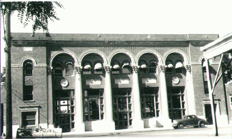 Sacramento_Union_Station_Front
This is Sacramento's Union Station. At one time, this station was served by THREE different railroad companies--Oakland, Antioch, & Eastern, Northern Electric, and Central California Traction.
