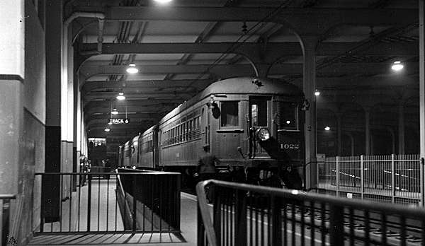 San_Francisco_Terminal_East_End
This is a view of the terminal facilities in San Francisco, looking West into the terminal. The SN arrived on Track 6, which was on the South side of the terminal. The train is preparing to depart out the West end of the terminal and back out onto the B
