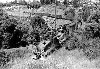 Temescal_curve_with_Engine_670_Eastbound
Steeplecab 670 rounding the curve near Temescal. The train is heading Eastbound. Photo by Wilbur C. Whittaker; Garth G. Groff collection
