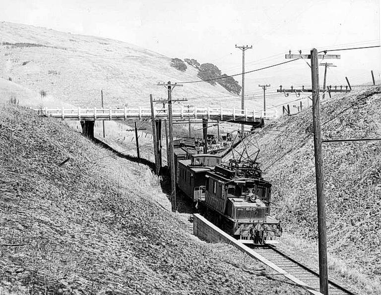 nn_3
Leaving Moraga. Heading west. 1948. There is a mix-up on who took this photo. I'm working on resolving it, but at this point it looks like it's either Roger K. Heller or William T. Larkins.
