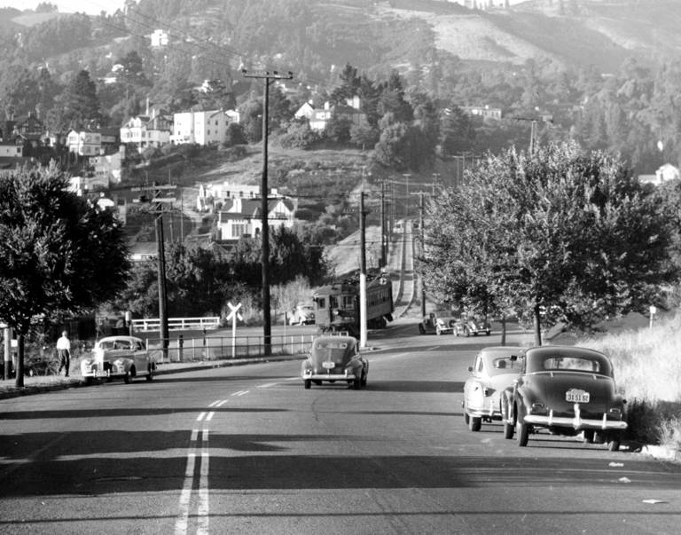 nn_93
Broadway and Shafter at Anthony Wayne Chabot Grammer School. 1948 Photo courtesy of Roger K. Heller
