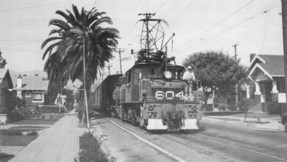 pacrailnews3_4_72c
SN 604 heading west down Shafter Ave. Pacific Rail News March 4th 1972 from the collection at the Moraga History Center
