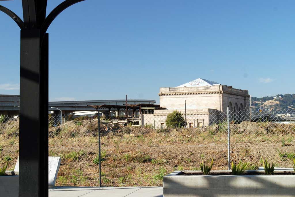 Another view from 14th Street
