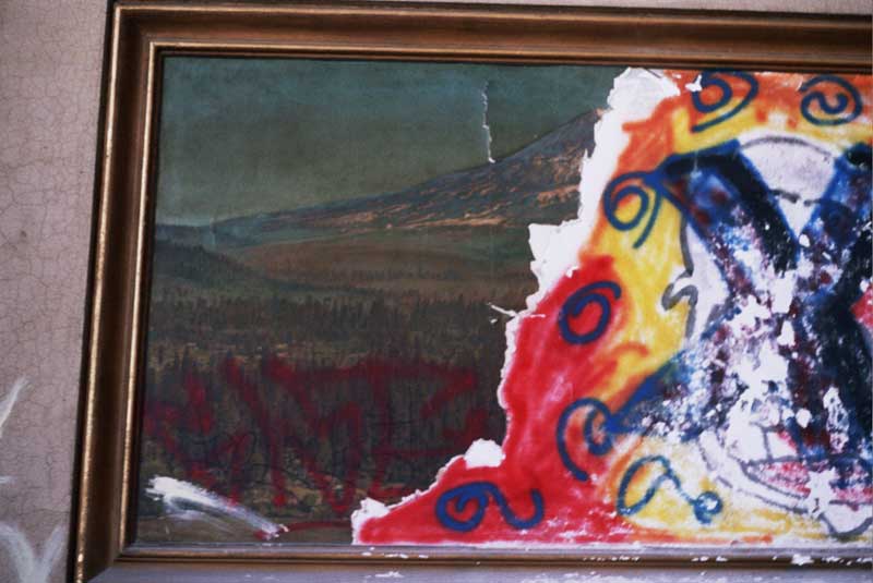 6_G
Painting on south side wall, close up. Must be bolted to wall. otherwise it would be gone. Photo by Evan
