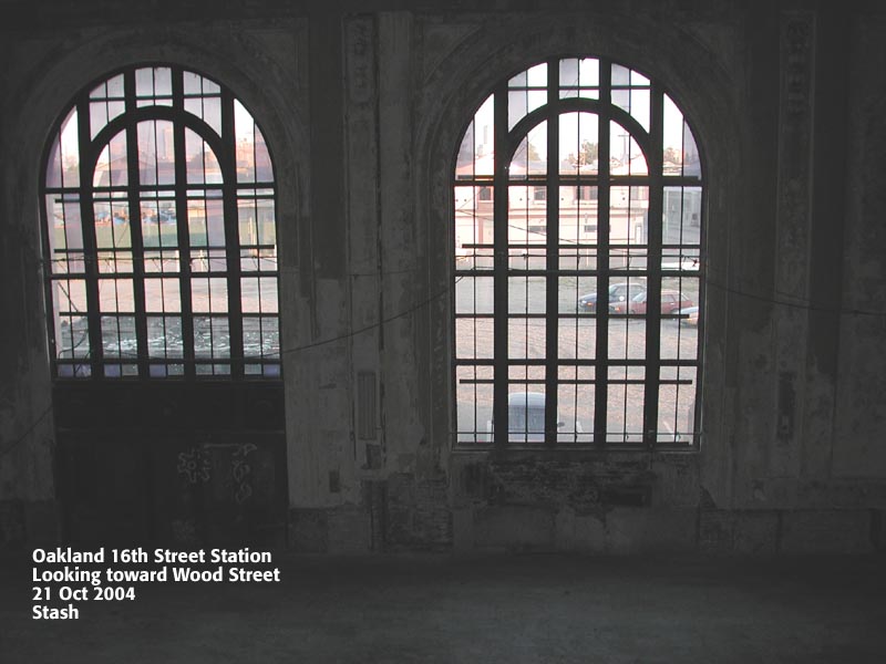 Interior02
Oakland 16th St Station looking toward Wood Street 10/21/04 Photo by Stash
