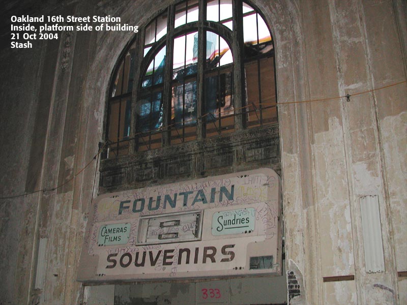 Interior04
Oakland 16th St Station. Inside, platform side of building. 10/21/04 Photo by Stash

